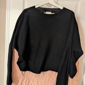 Chic Black Women's Crew Neck Sweater